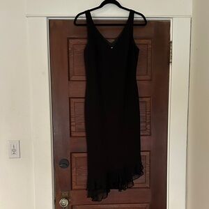 Jones New York Size 12 Black Sleeveless V-Neck asymmetrical Ruffle Hem Dress